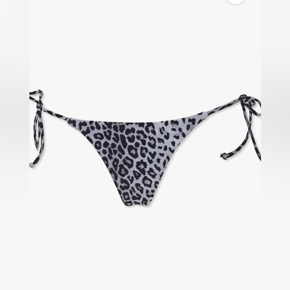 Leopard String Bikini - Picture 10 of 12